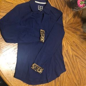 A very elegant button down blouse that is perfect